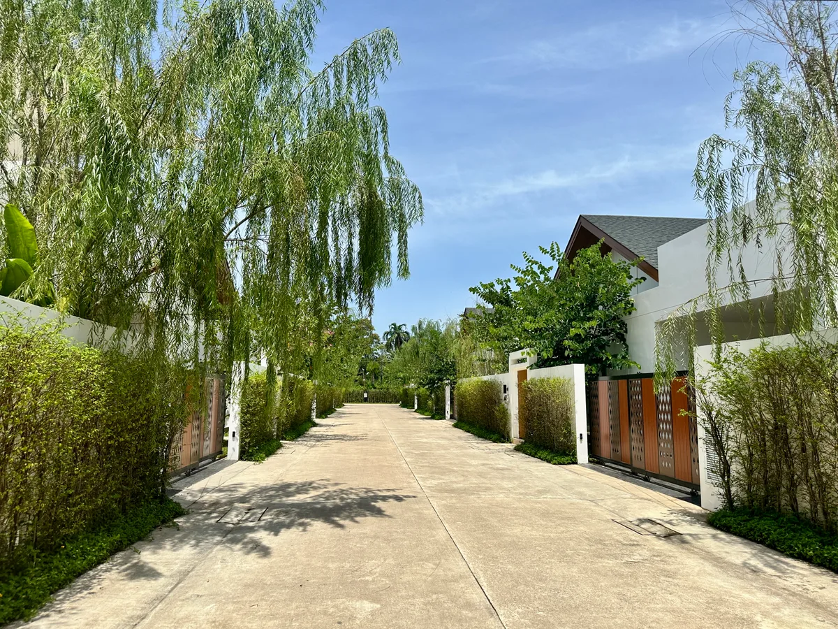 Resale · Ozone Residences 2