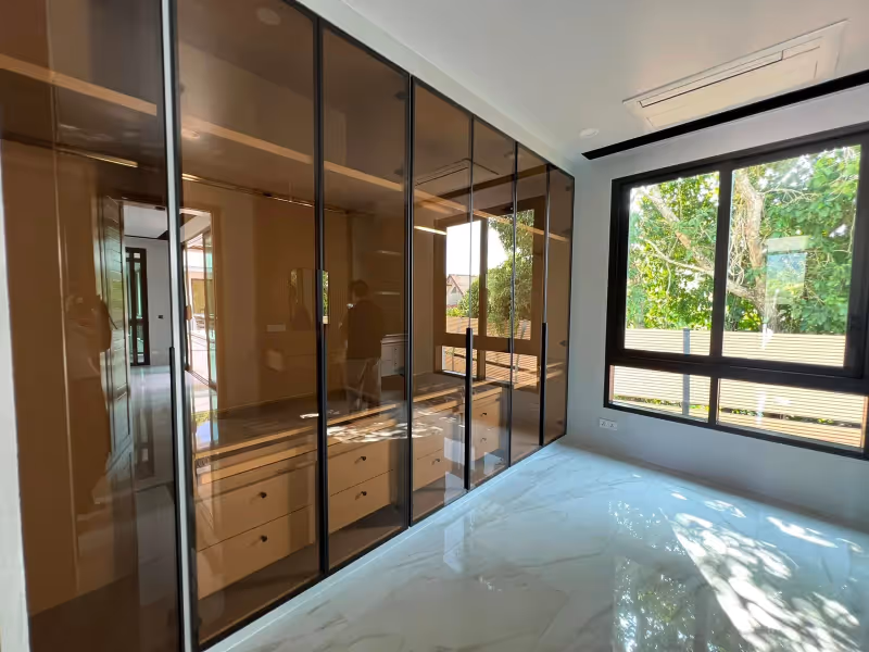 Baan Komuth 11
