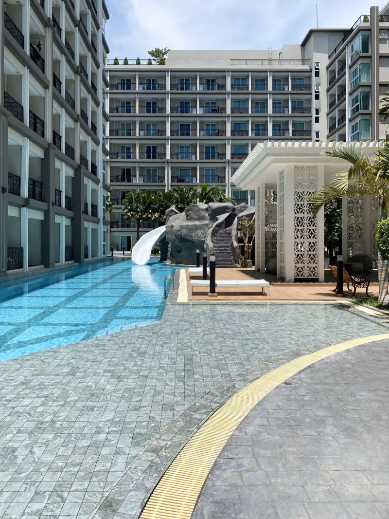 Dusit Grand Park 2 7