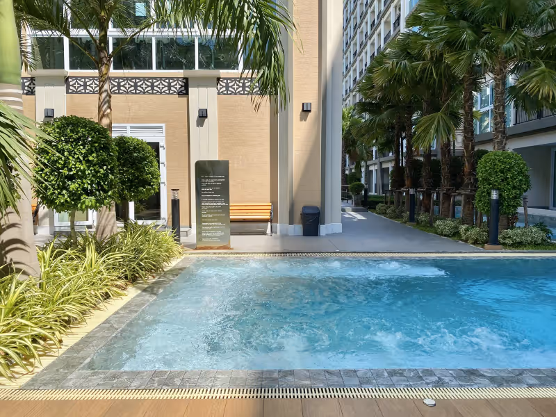 Dusit Grand Park 2 10