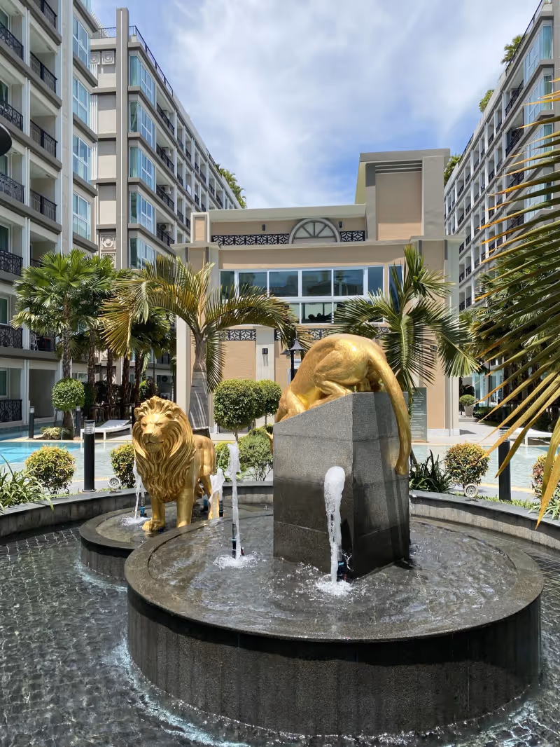 Dusit Grand Park 2 6