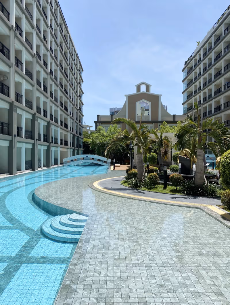 Dusit Grand Park 2 5