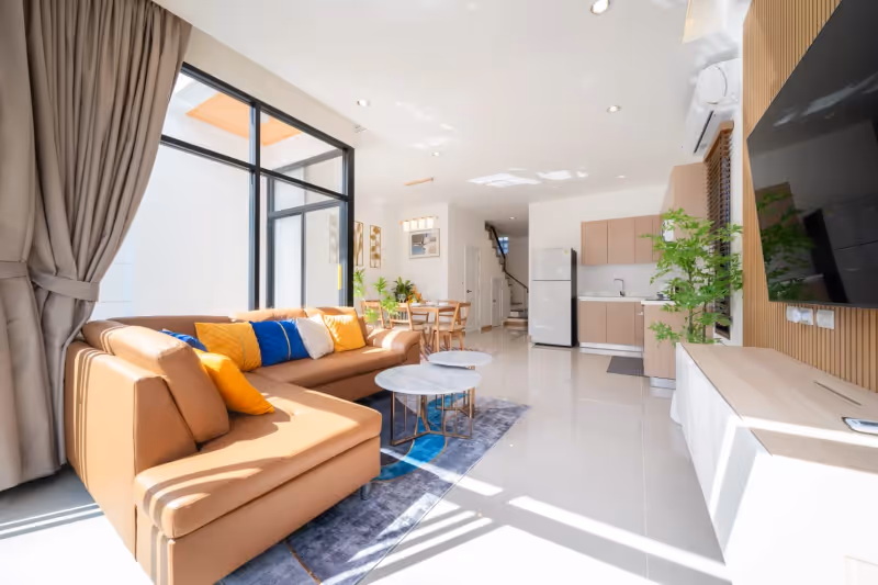 Goldena Hillside 6