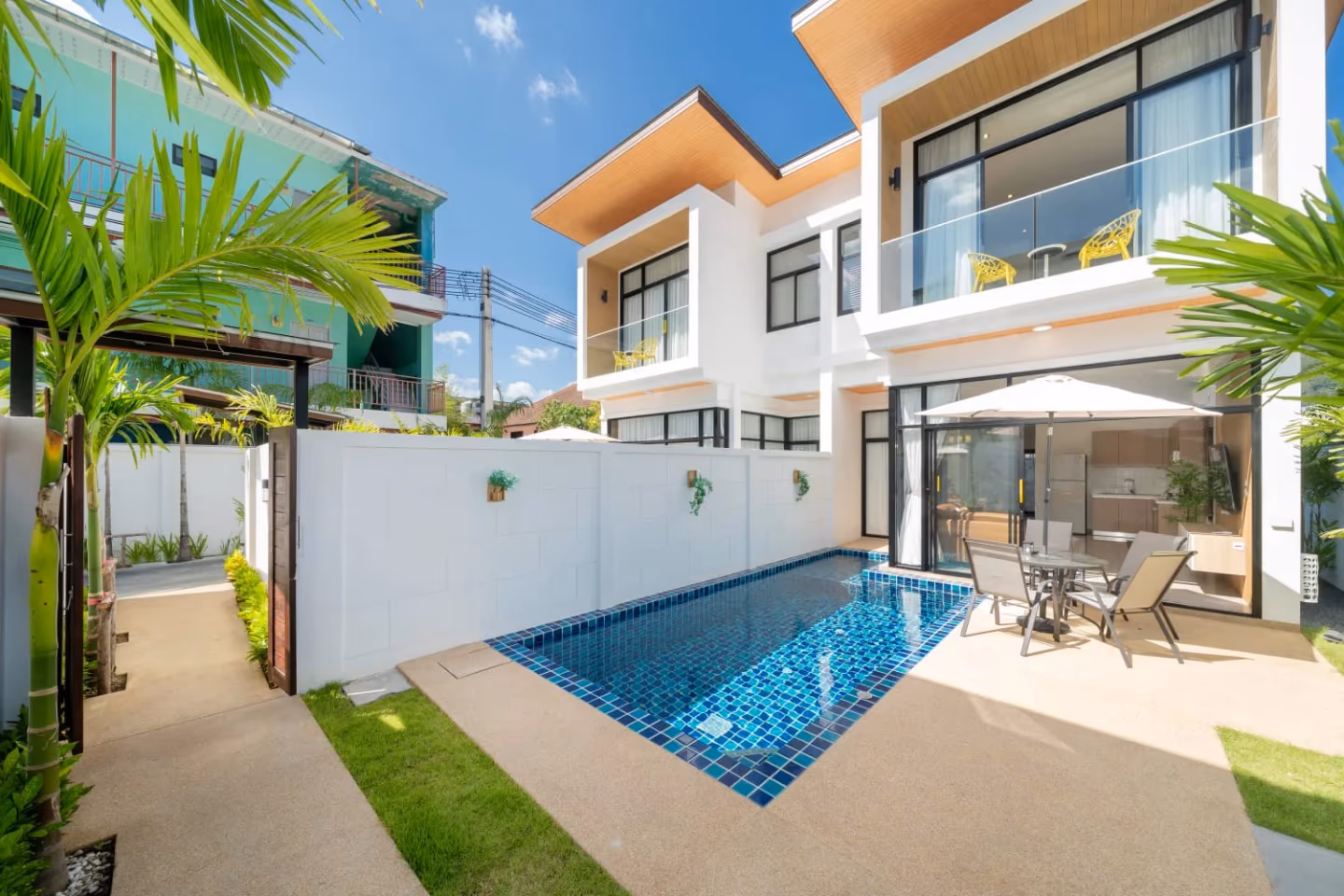 Goldena Hillside 3