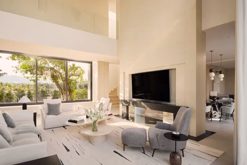 Lavish Estates 25