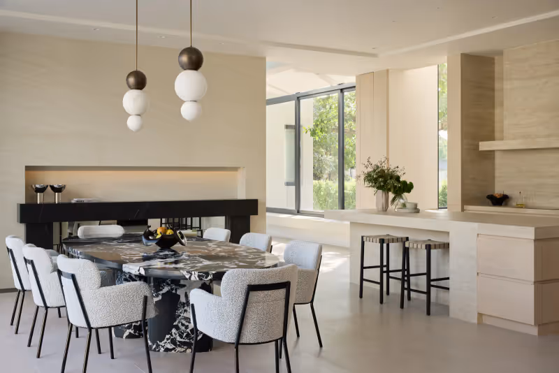 Lavish Estates 37