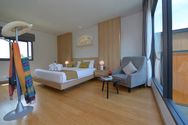Le Villa Lake 13