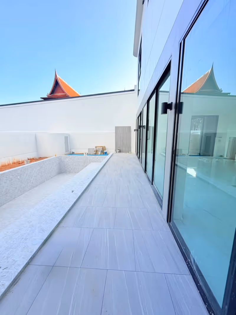 NAI Villas Urban 6
