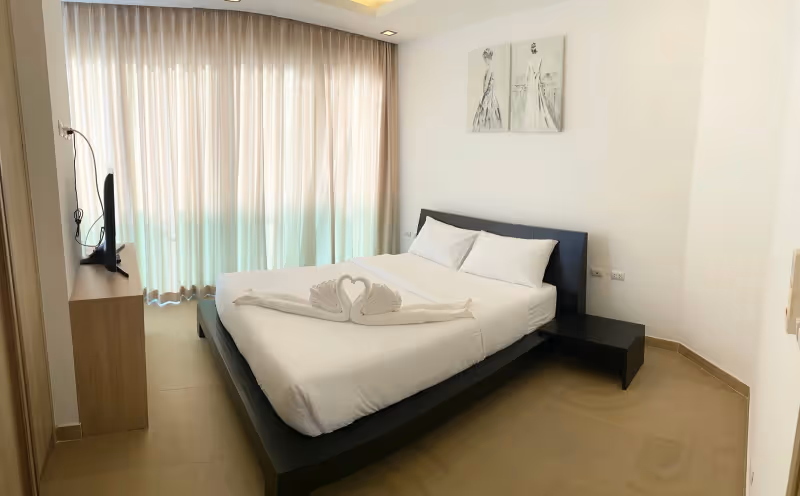 Paradise Ocean View 16