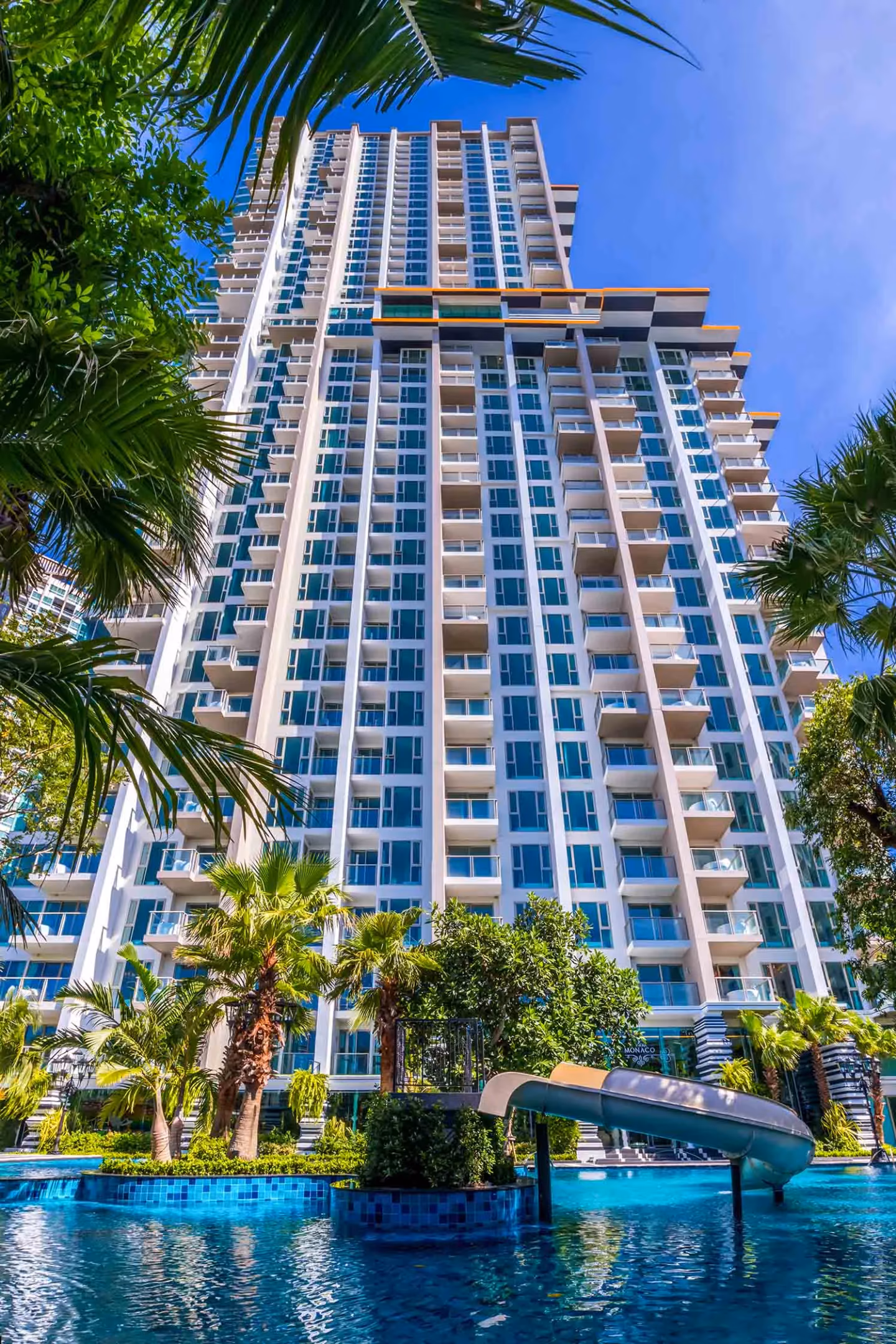Riviera Monaco 4