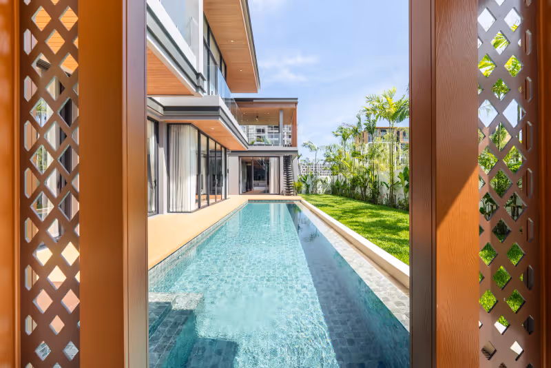 The Ozone Grand Residences 25