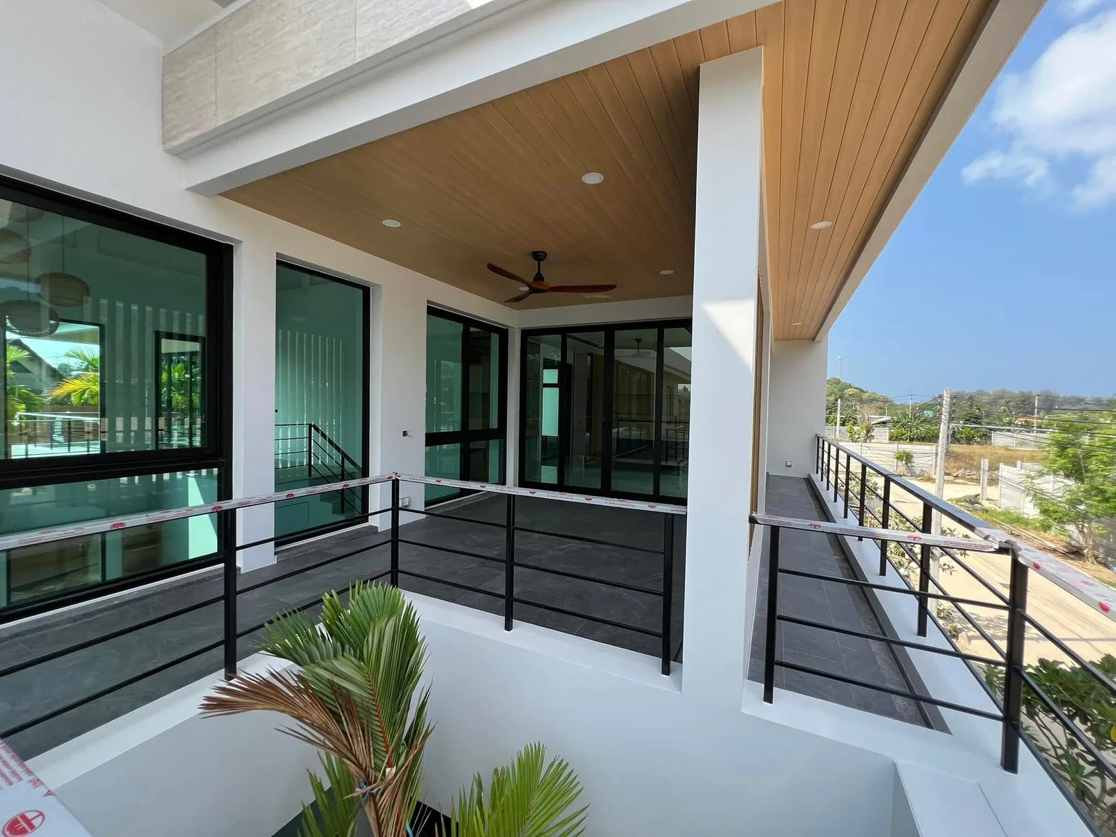 Baan Komuth 4