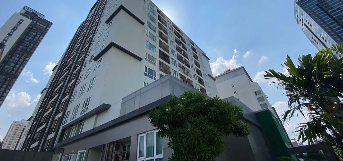 15 Sukhumvit Residences 2