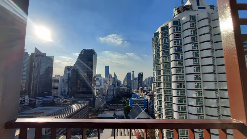 15 Sukhumvit Residences 6