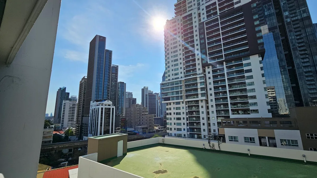 Acadamia Grand Tower 6