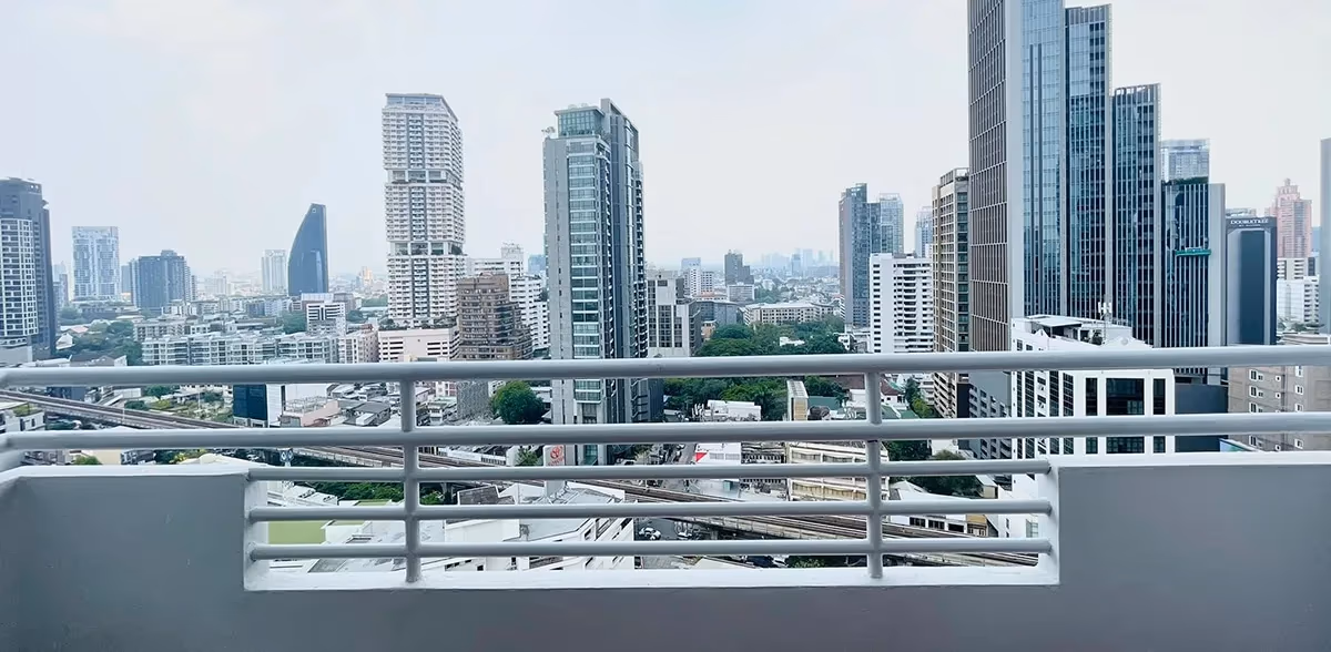 Acadamia Grand Tower 2