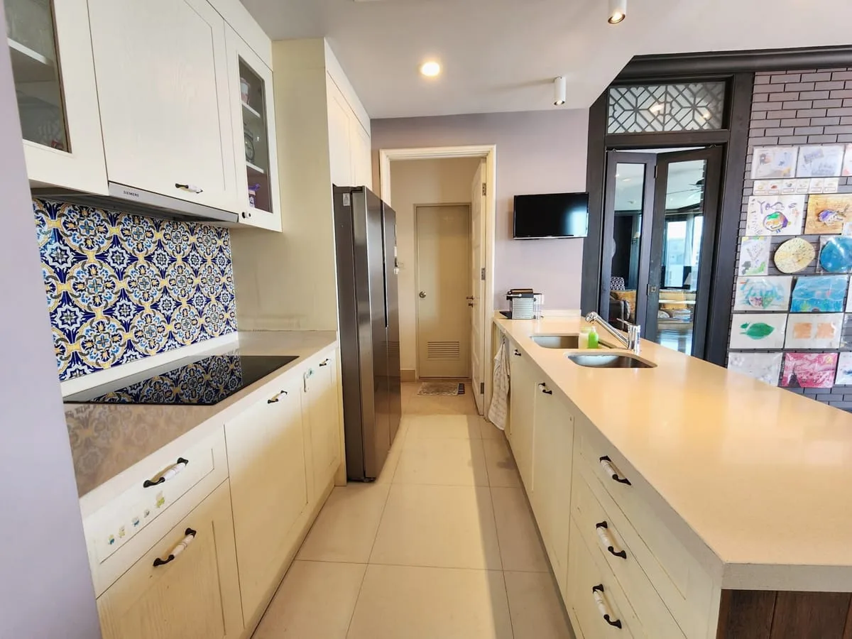 Aguston Sukhumvit 22 5