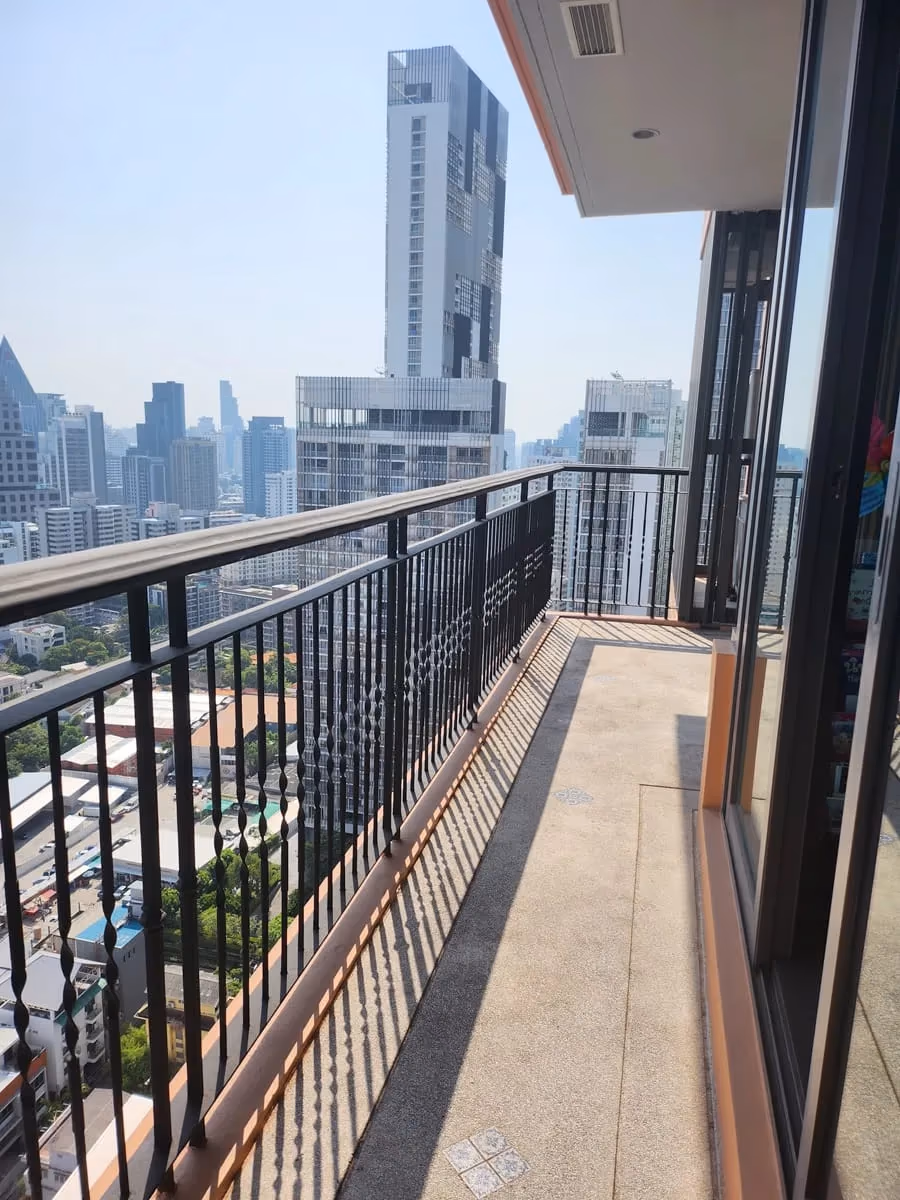 Aguston Sukhumvit 22 2