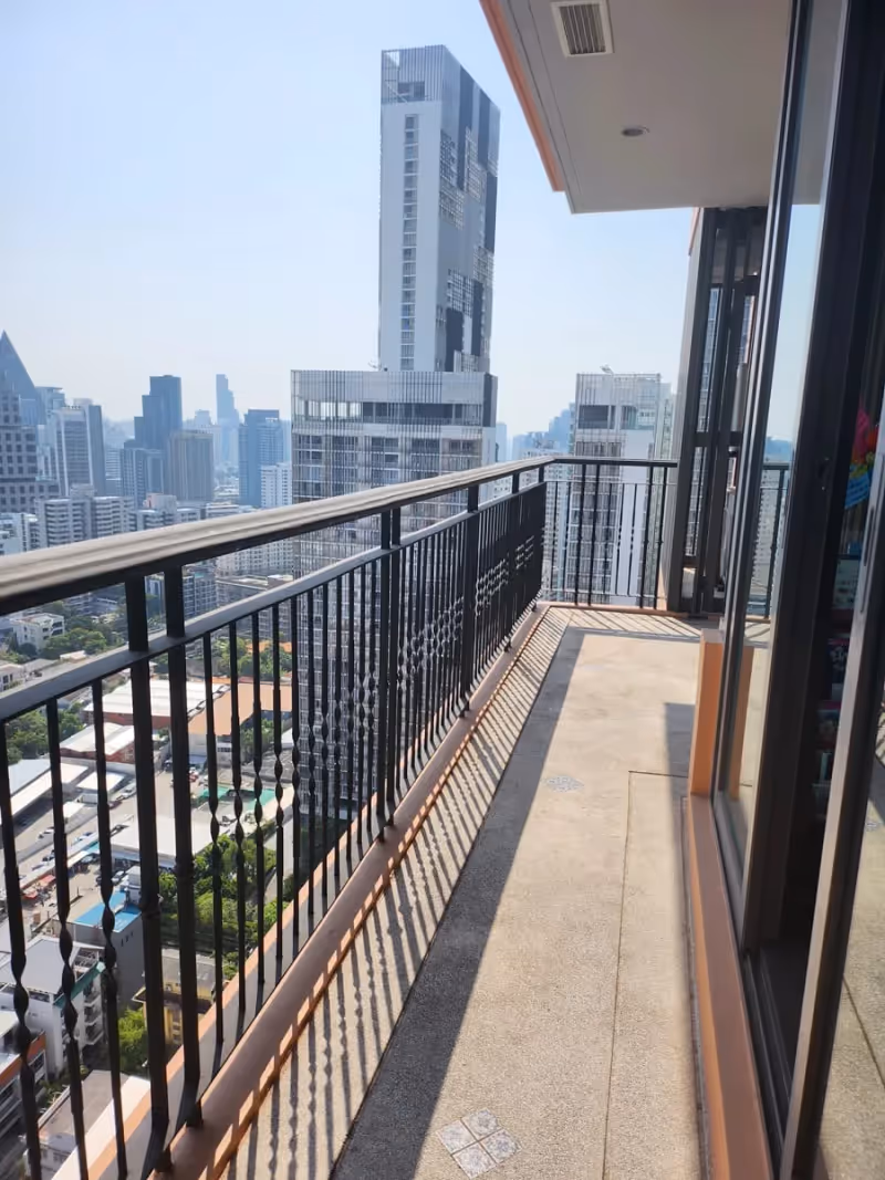 Aguston Sukhumvit 22 2