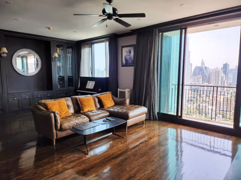 Aguston Sukhumvit 22 6