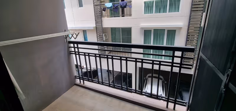 Art Thonglor 25 8