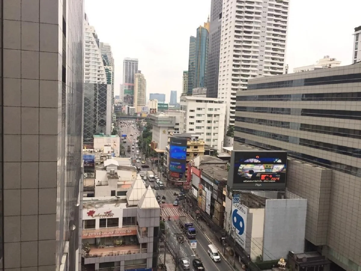 Asoke Place 2