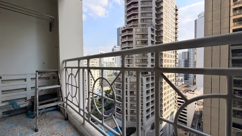 Asoke Place 3