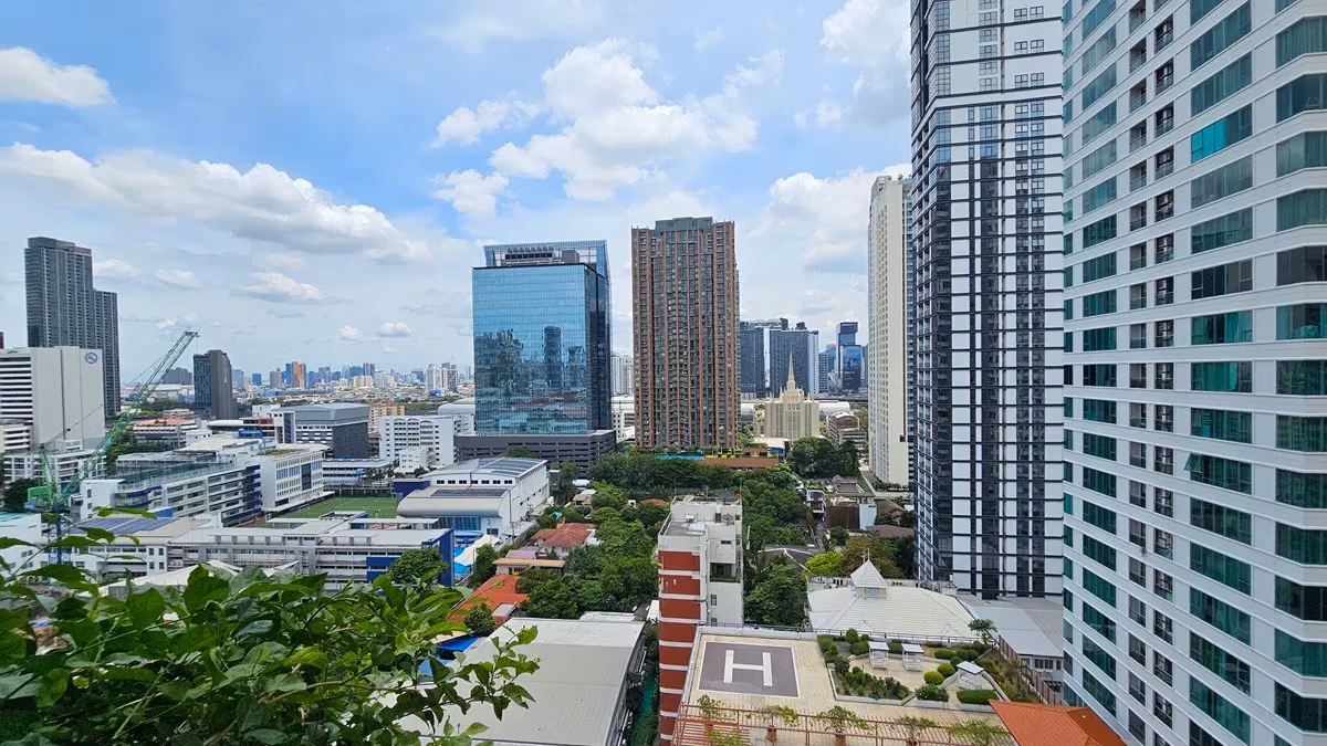 Asoke Tower Sukhumvit 21 2