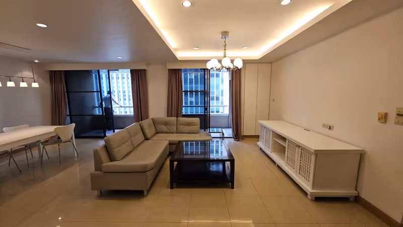 Asoke Tower Sukhumvit 21 6