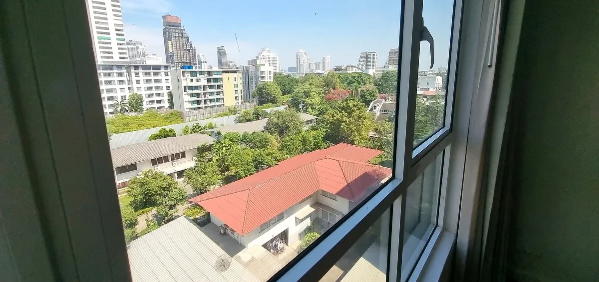 Avenue Sukhumvit 61 3