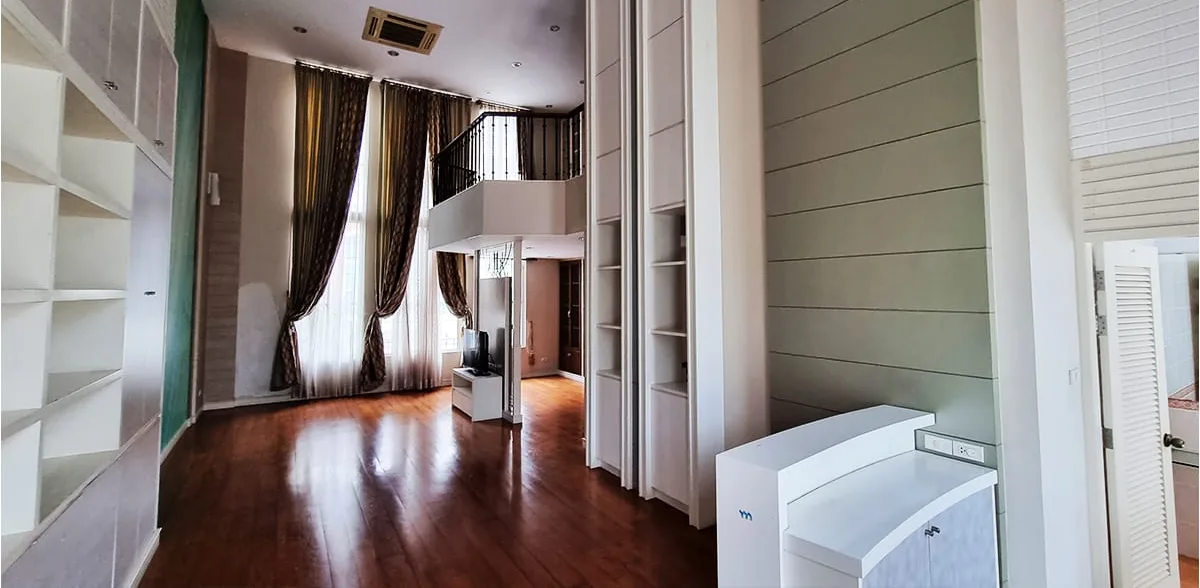Baan Klang Krung British Town Thonglor 8