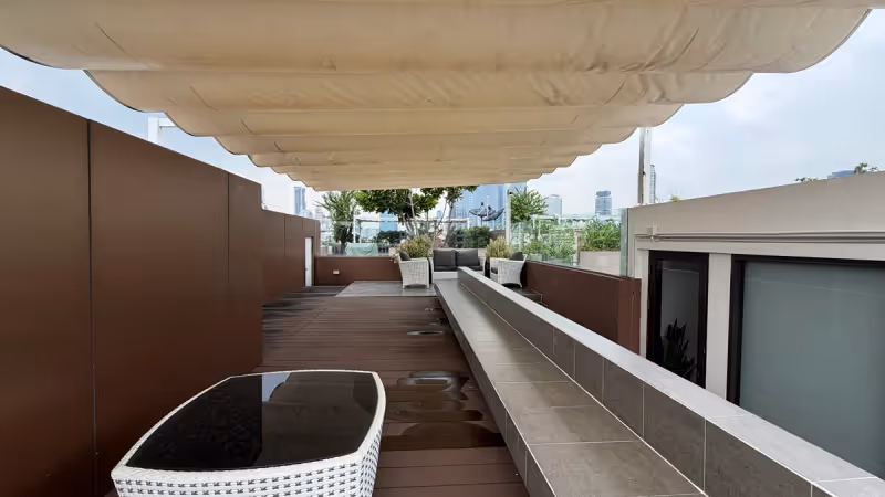 Baan Lux 9