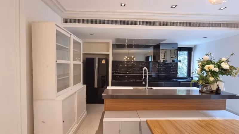 Baan Lux 10