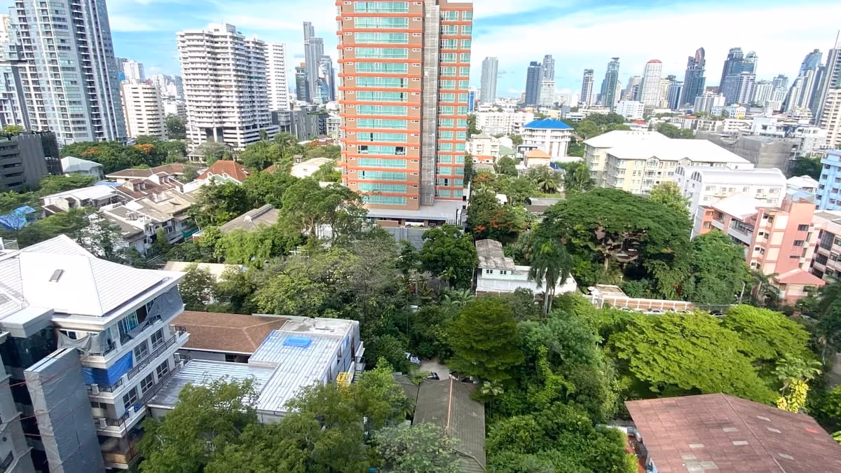 Baan Suanpetch Sukhumvit 39 4