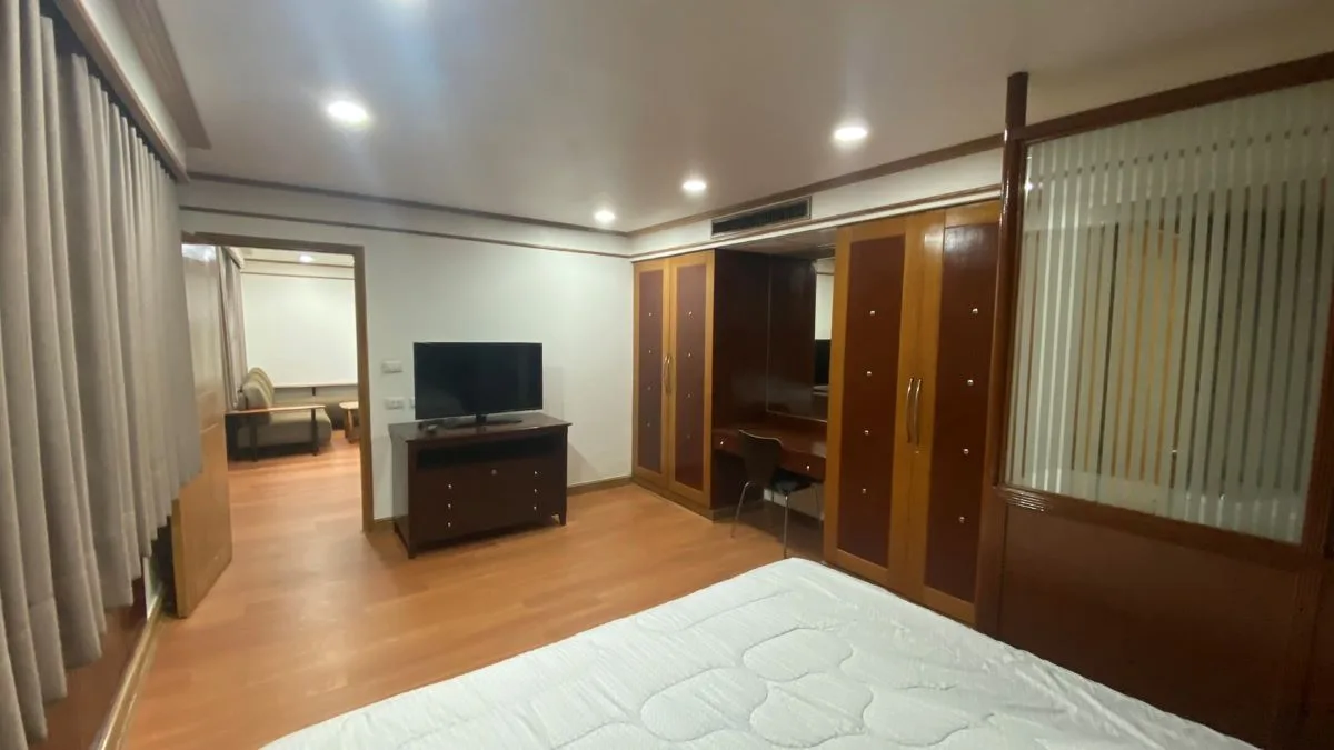 Baan Suksan Sukhumvit 23 7