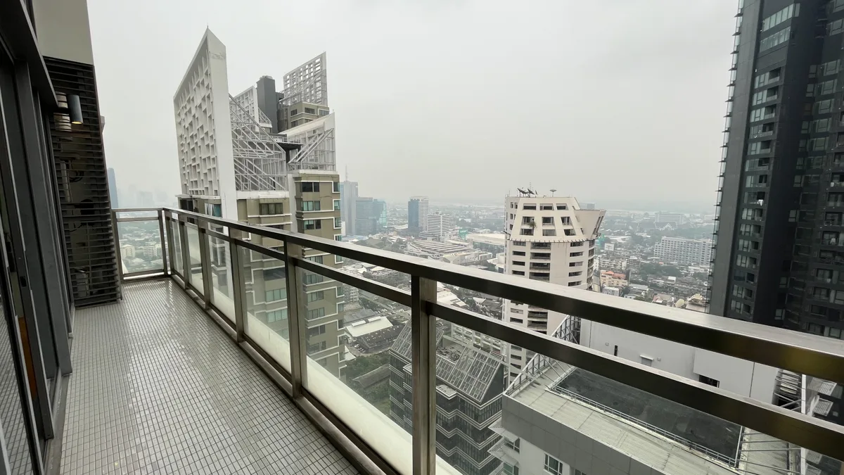 Bright Sukhumvit 24 4