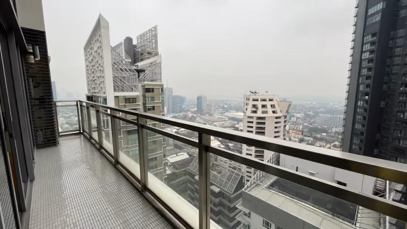 Bright Sukhumvit 24 4