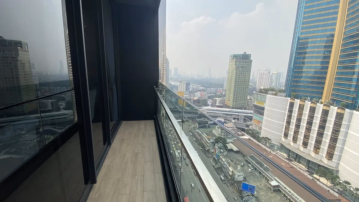 Celes Asoke Sukhumvit 21 2