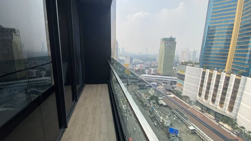 Celes Asoke Sukhumvit 21 2