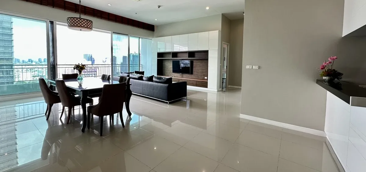 Circle Condominium 7