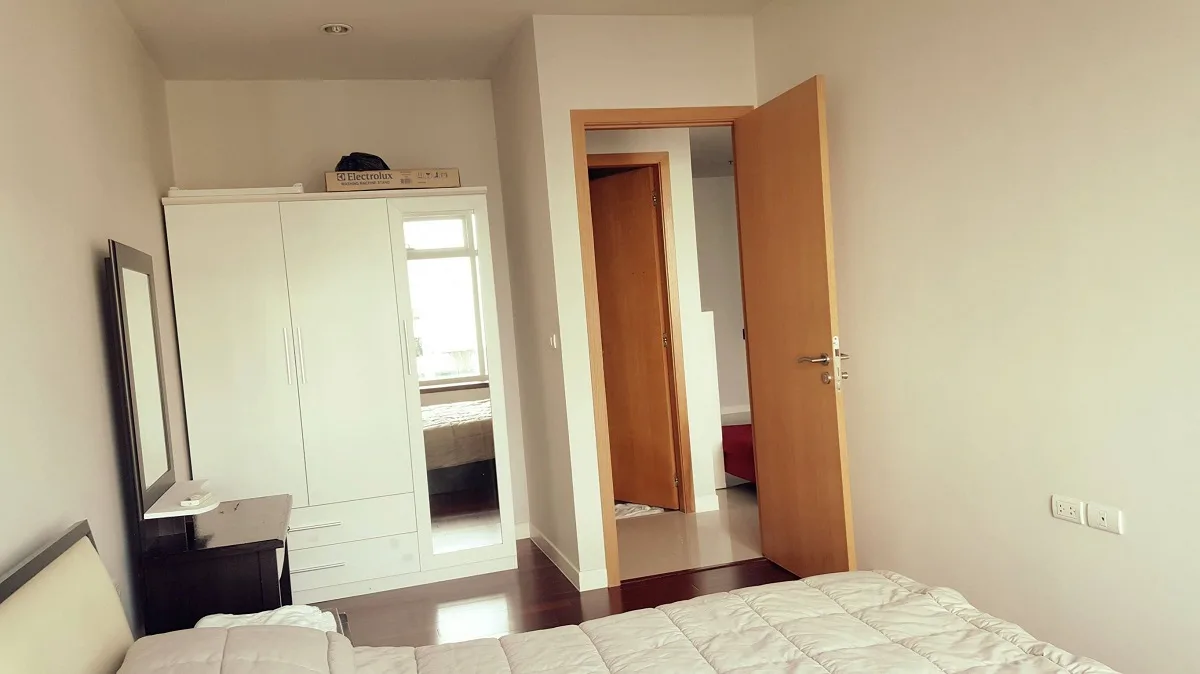 Circle Condominium 11