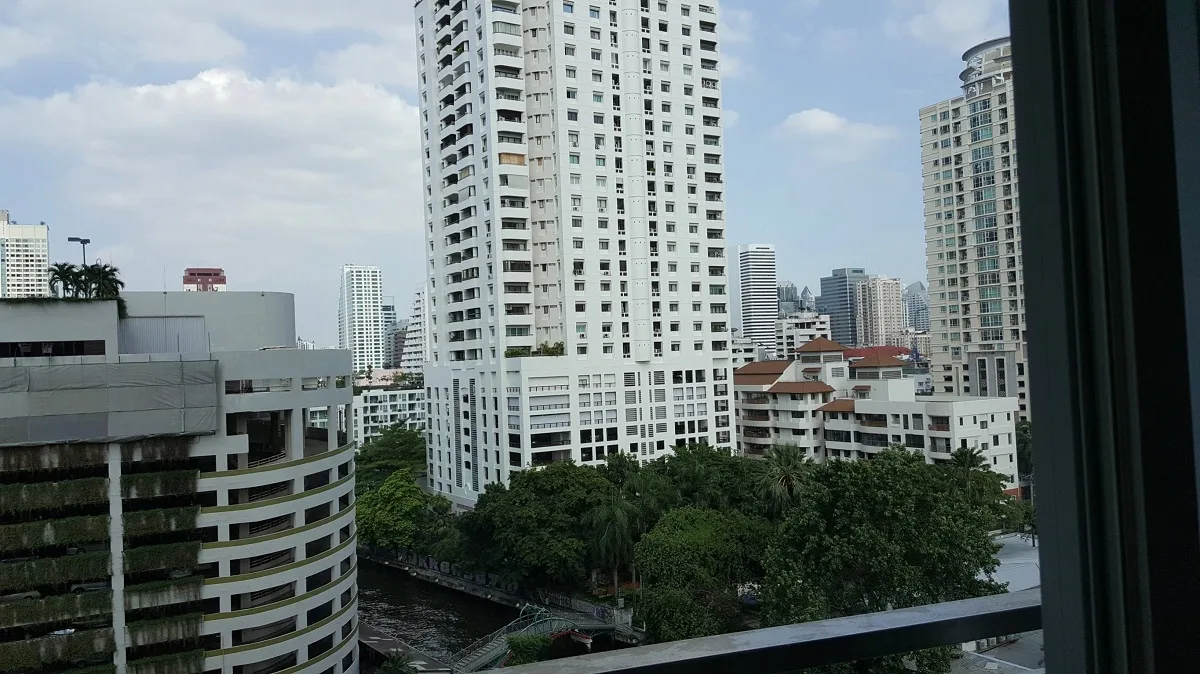 Circle Condominium 2