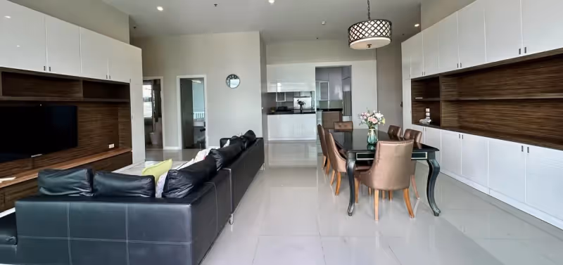 Circle Condominium 6