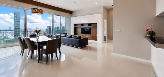 Circle Condominium