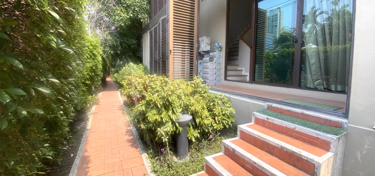 Condolette Dwell Sukhumvit 26 2