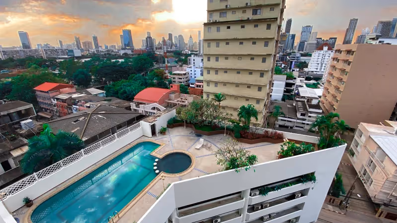Crystal Garden Sukhumvit 4 5