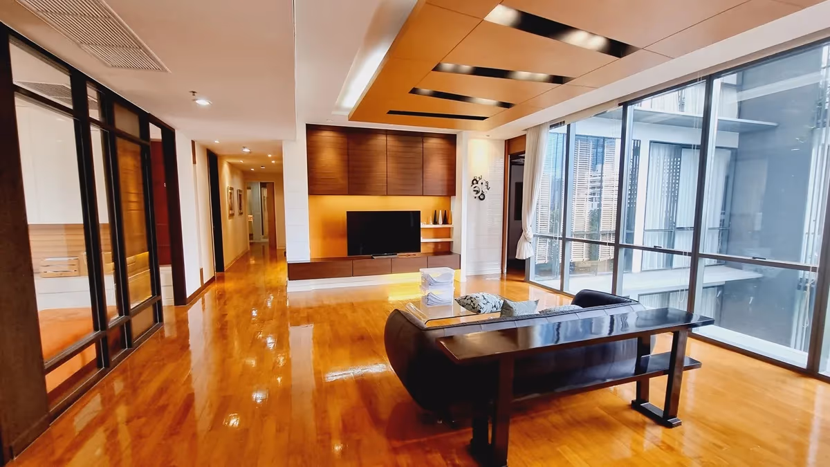 Domus Sukhumvit 4