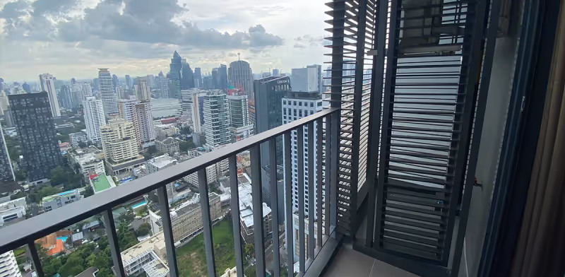 Edge Sukhumvit 23 3