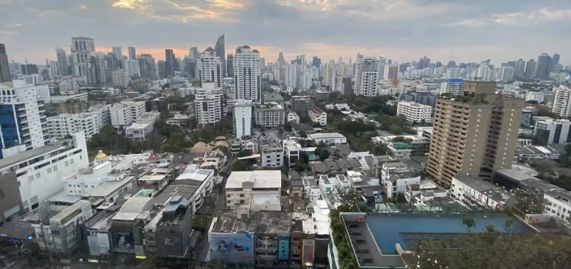 Eight Thonglor Residence 10