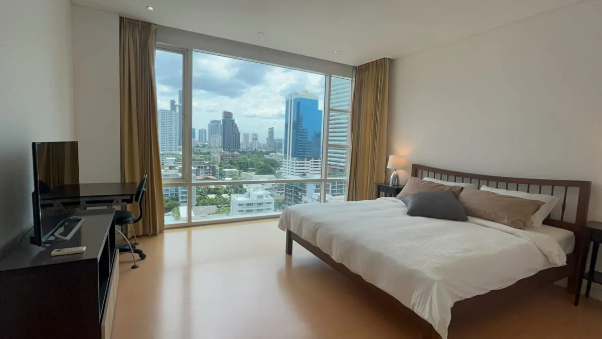 Fullerton Sukhumvit 12